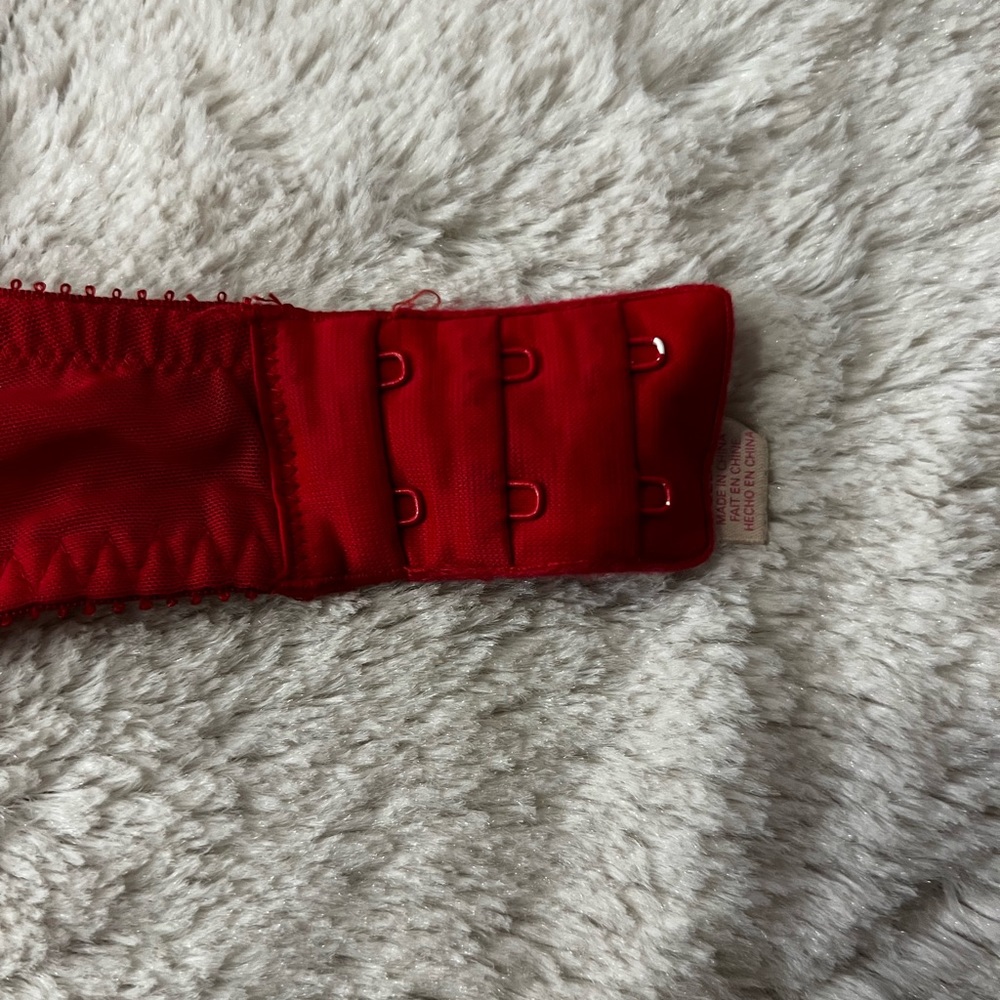 Red Dream Angels Bra by Victoria’s Secret - Picture 4 of 13